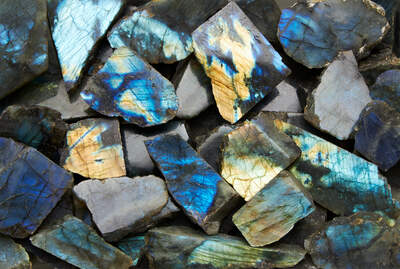 Labradorite Cut 4 - 10 cm