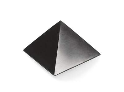 Shungite Pyramid Middle